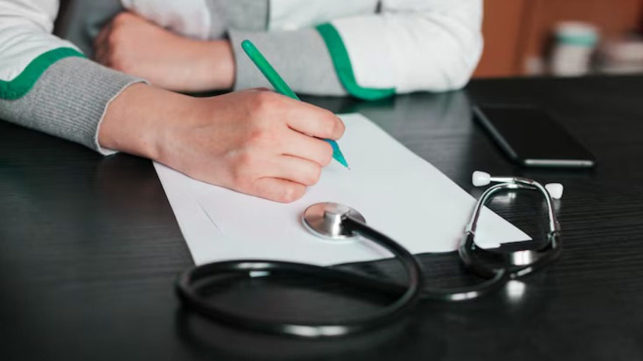 Как помочь близкому при запое в Ростове-на-Дону: практические шаги и когда нужен врач